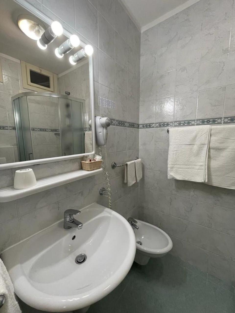 Hotel Stiefel Lignano Sabbiadoro Bilik gambar