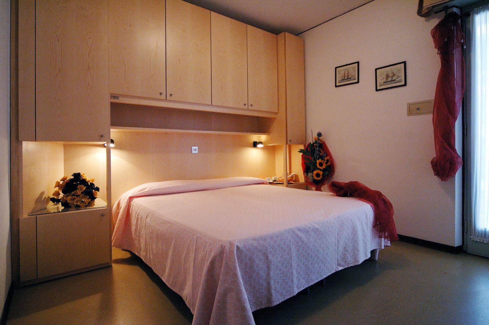 Hotel Stiefel Lignano Sabbiadoro Luaran gambar